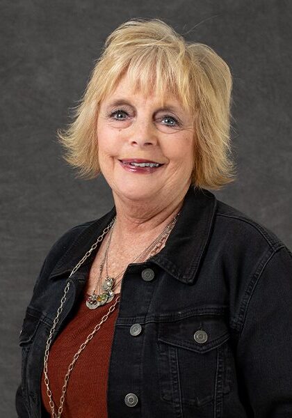 _0007_Stepping Stones-Cindy-2326